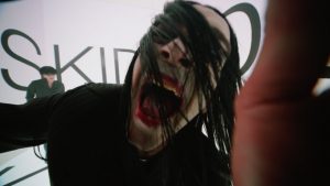 Read more about the article People Lyrics  –  The 1975