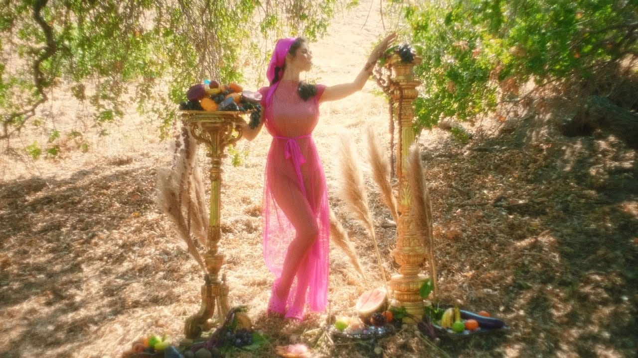 Man’s World Lyrics - MARINA 1 Man’s-World-Lyrics