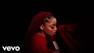 In-Pieces-Lyrics-Chlöe