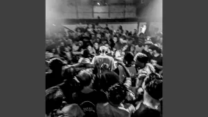 ​leavemealone-Lyrics