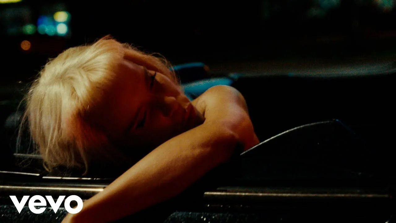 Cry-On-The-Dance-Floor-Lyrics-Paloma-Faith