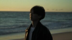 Read more about the article blue Lyrics  –  yung kai